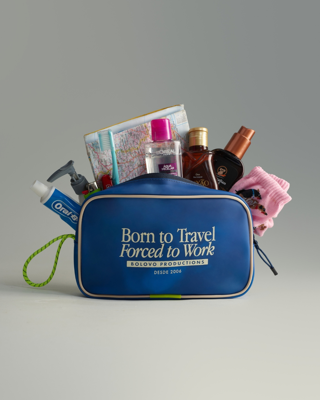 Necessaire Born To Travel Forced To Work
