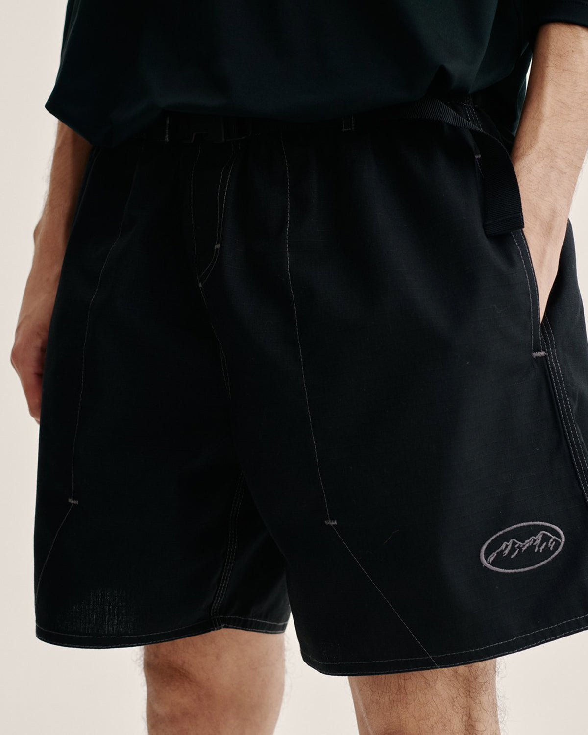 Outside Shorts Preto