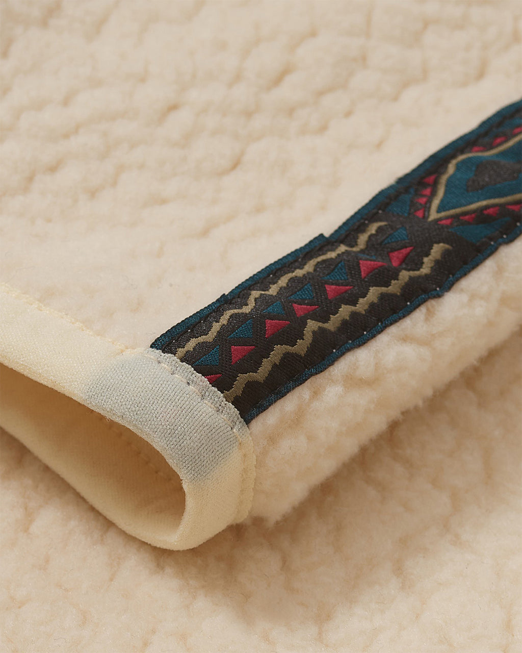 Camp Fleece Magical Trail Off White