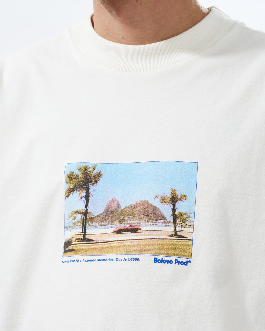 Camiseta Saindo Por Aí