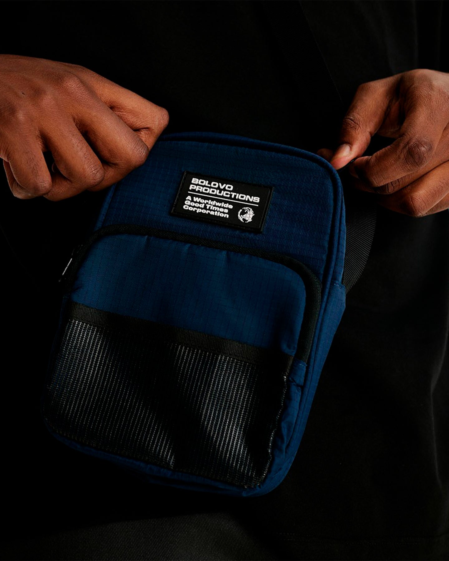 BLV Corp. Shoulder Bag Azul