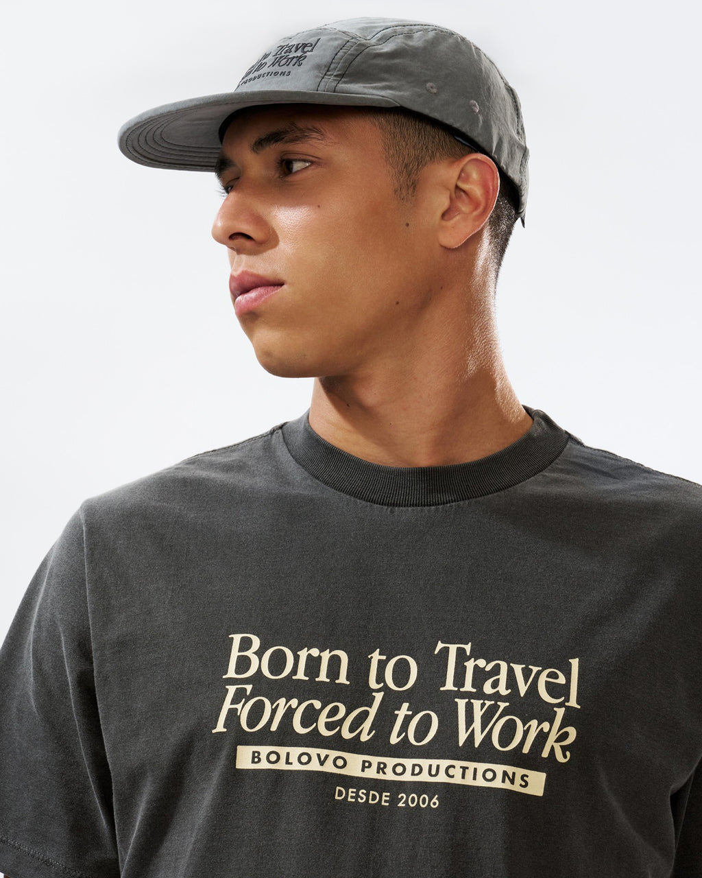 Camiseta Born to Travel Forced To Work Preta