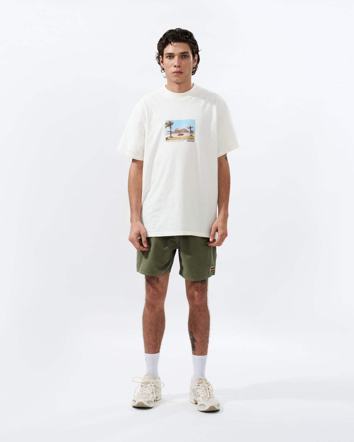 Camiseta Saindo Por Aí