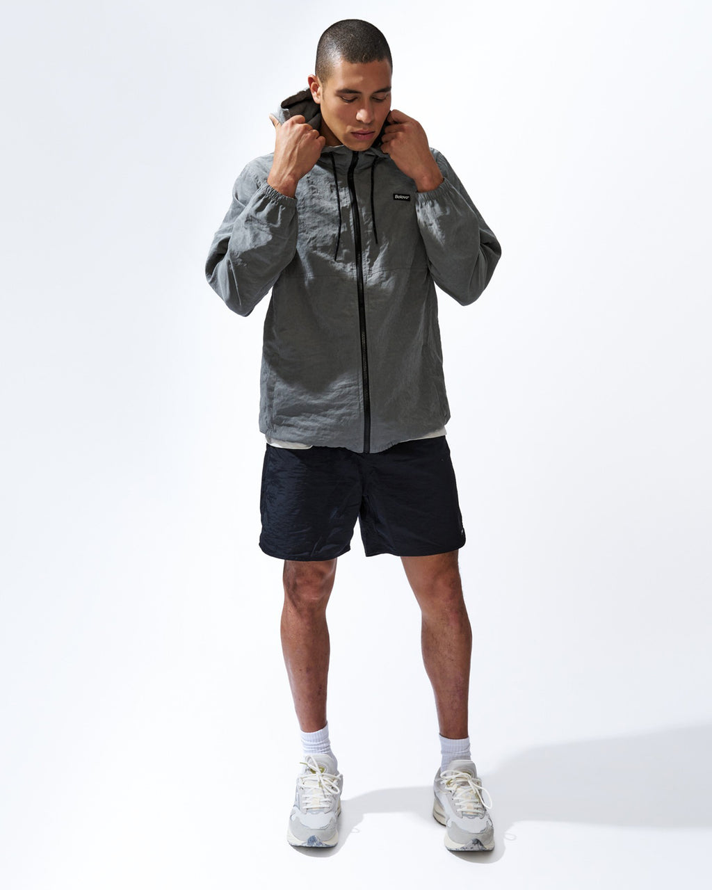 Windbreaker Born to Travel